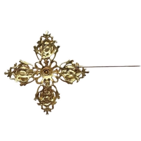 Vintage Gold Ornate Filigree Faux Pearl and Rhinestone Maltese Cross Brooch Pin - Picture 3 of 7
